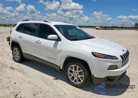 2018 Jeep Cherokee Latitude Plus from USA, damaged, VIN 1C4PJLLB5JD590670
